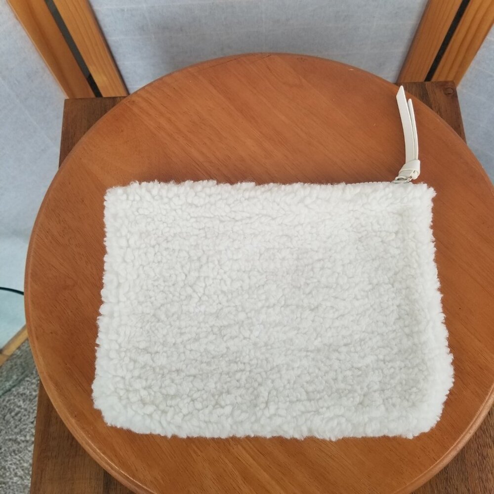 Fuzzy Sherpa Travel Bag Zip Closed Makeup Electronics EUC